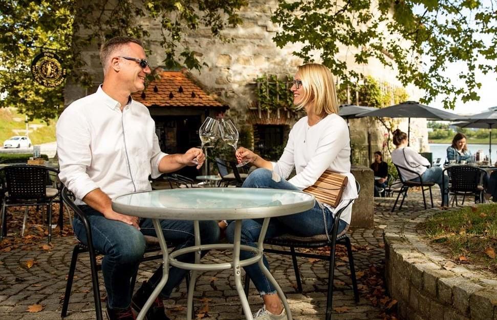 Weinbars und Vinotheken